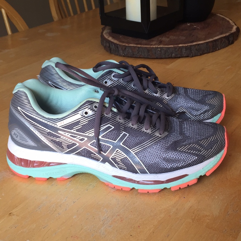 Women’s Athletic Shoe by Asics. Size 8